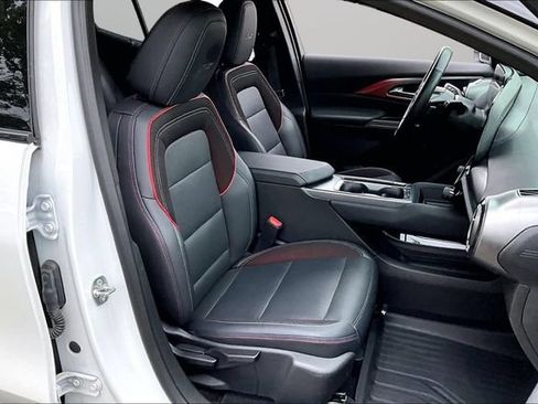 Certified 2024 Chevrolet Equinox EV RS FWD image 7