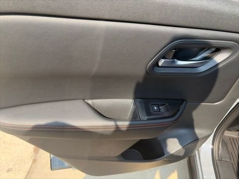 Used 2025 Nissan Rogue SV AWD/4WD image 12