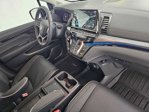 Used 2026 Honda Odyssey Elite image 11