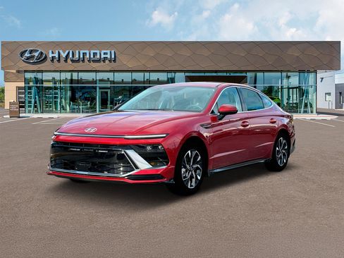 Used 2025 Hyundai Sonata SEL image 1