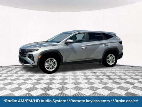 New 2026 Hyundai Tucson SE image 2