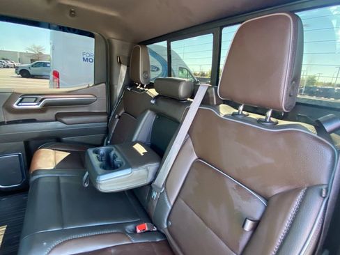 Used 2024 GMC Sierra 1500 Denali AWD/4WD image 24