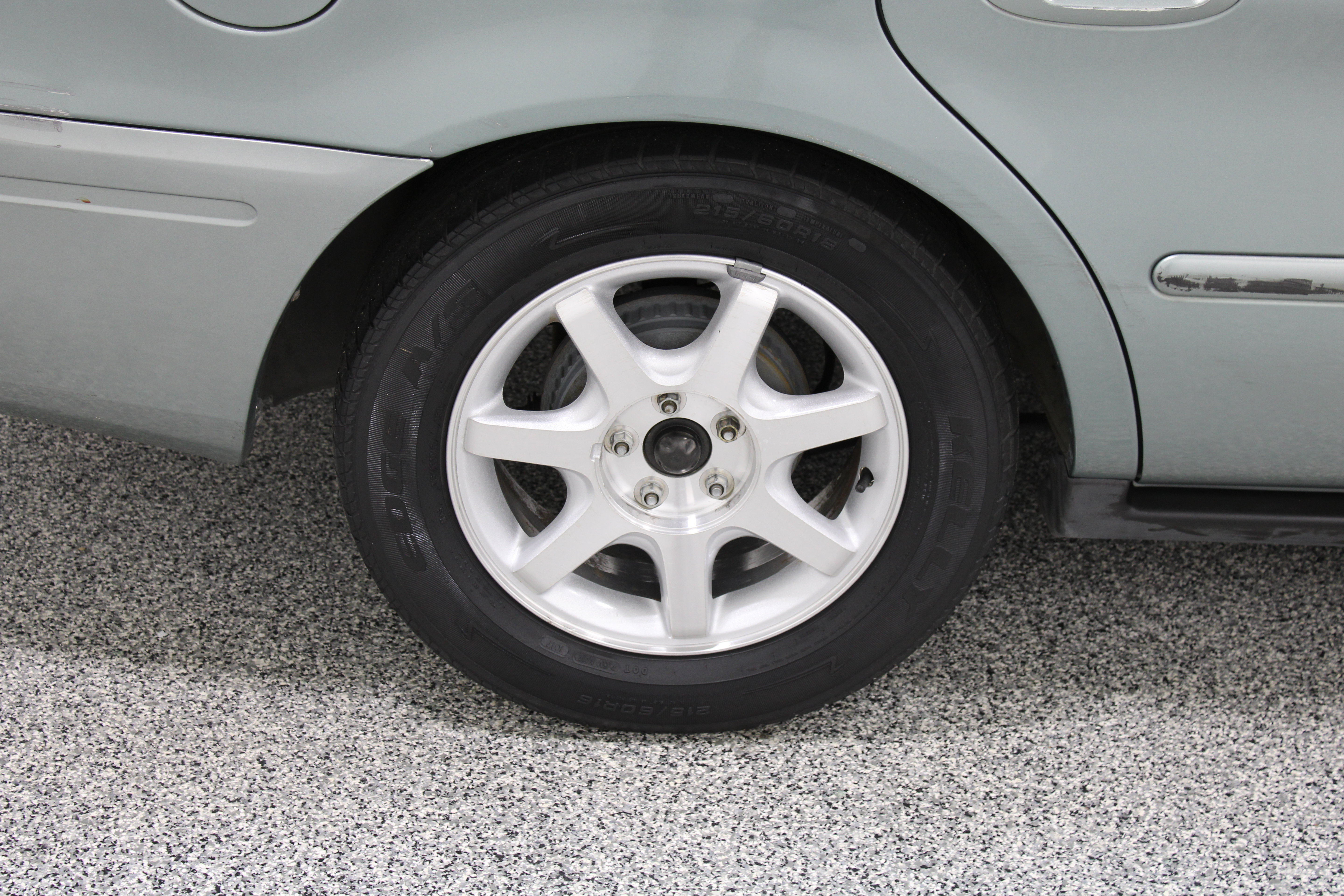 Used 2006 Ford Taurus SEL FWD image 6