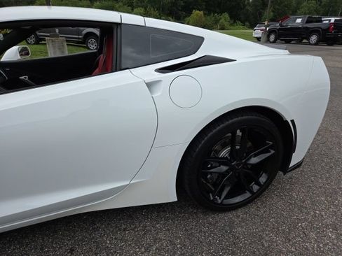 Used 2018 Chevrolet Corvette Stingray Coupe w/ 1LT RWD image 14