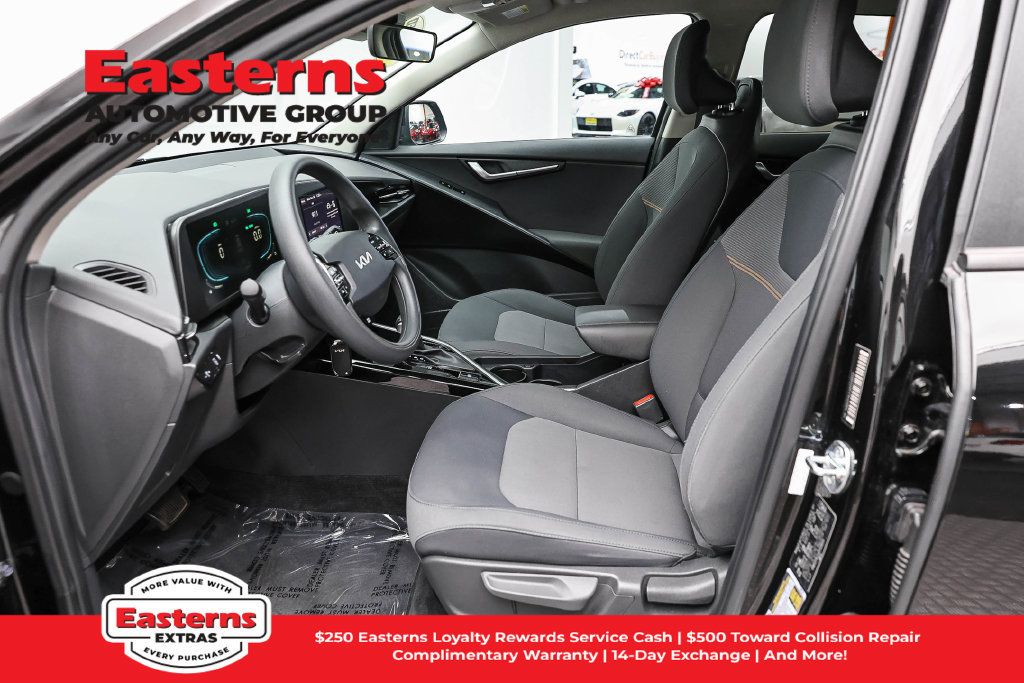 Used 2024 Kia Niro LX FWD image 14