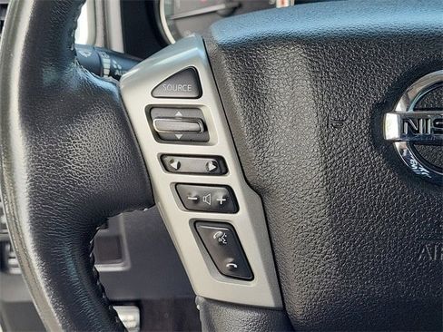 Used 2017 Nissan Titan PRO-4X w/ Pro-4x Convenience Package image 12