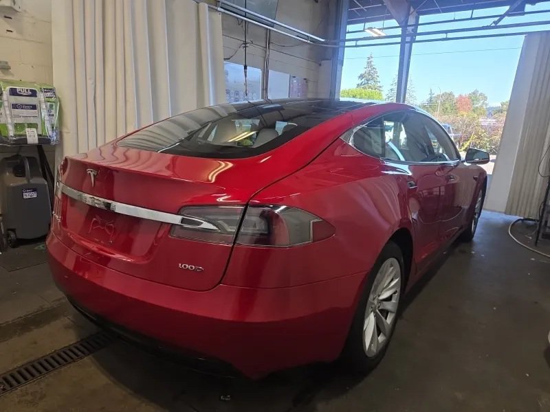 Used 2018 Tesla Model S 100D AWD/4WD image 3