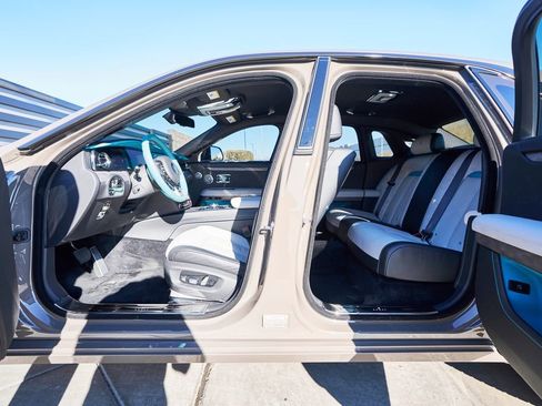 Used 2025 Rolls-Royce Ghost AWD/4WD image 29