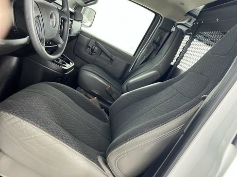 Used 2025 GMC Savana 2500 w/ Driver Convenience Package RWD image 17