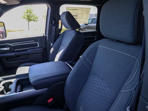 New 2026 RAM 3500 Big Horn AWD/4WD image 15