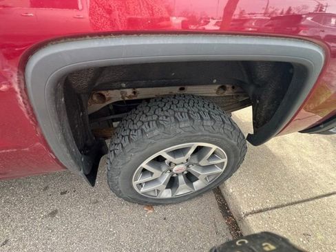 Used 2018 GMC Sierra 1500 SLT w/ All Terrain Package image 4