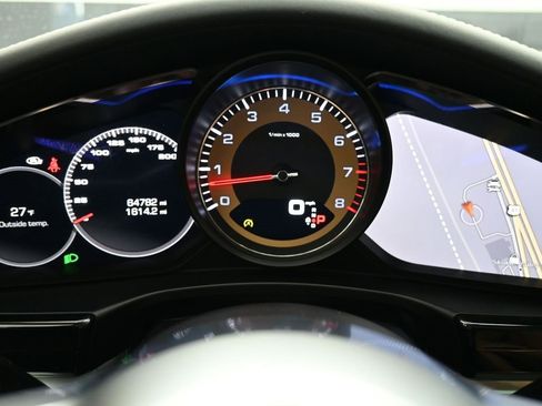 Used 2018 Porsche Panamera 4S w/ Premium Package Plus image 12