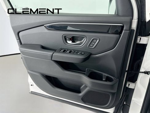 Used 2025 Honda Pilot EX-L image 27