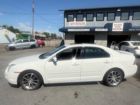 Used 2009 Ford Fusion SE FWD image 2