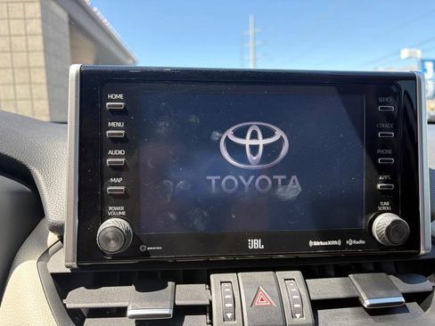 Used 2021 Toyota RAV4 Limited AWD/4WD image 19