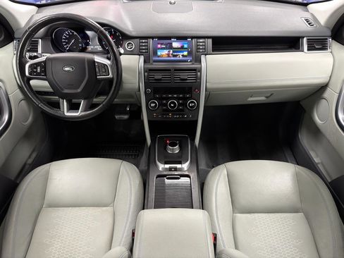 Used 2016 Land Rover Discovery Sport SE image 28