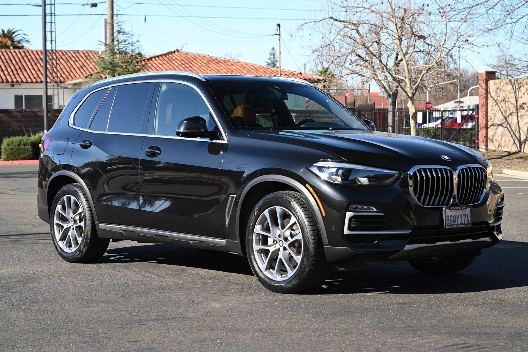 Used 2019 BMW X5 xDrive40i w/ Convenience Package AWD/4WD image 1
