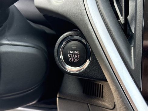 Certified 2025 Subaru Crosstrek 2.0i Premium image 27