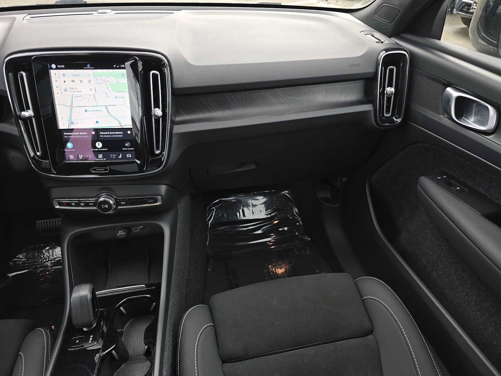 Used 2023 Volvo XC40 Recharge Plus w/ Protection Package Premier AWD/4WD image 19