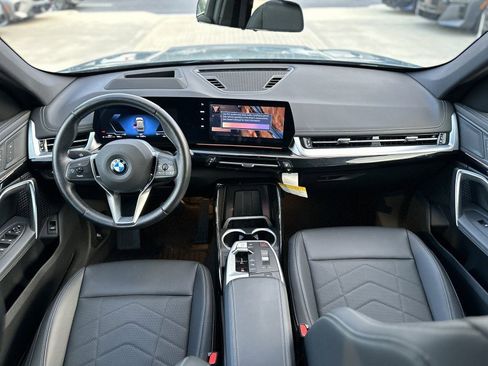 Certified 2025 BMW X1 xDrive28i w/ Technology Package image 17
