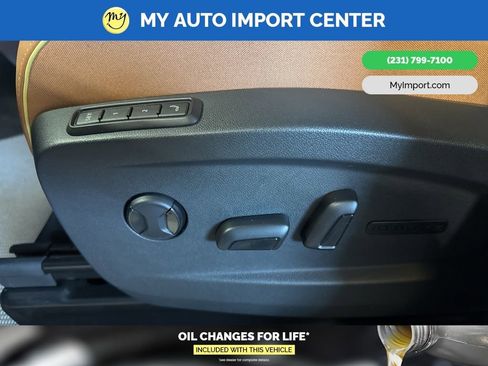 Used 2025 Volkswagen ID. Buzz Pro S image 10