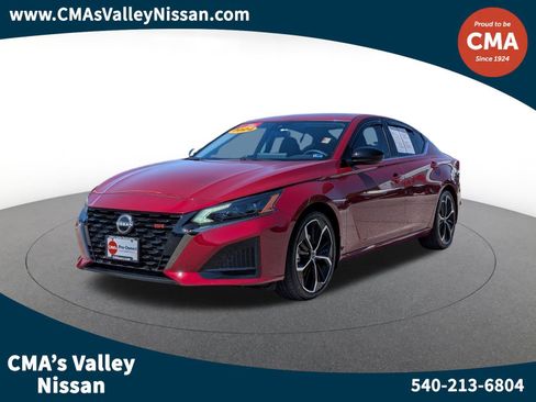 Certified 2024 Nissan Altima 2.5 SR w/ SR Premium Package FWD image 1