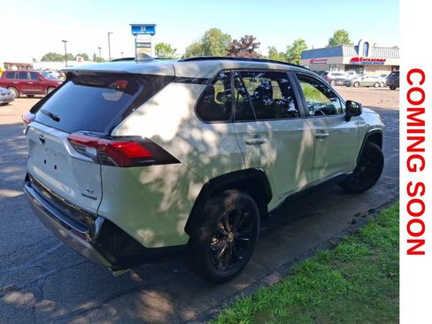 Used 2023 Toyota RAV4 SE w/ SE Grade Weather Package AWD/4WD image 4