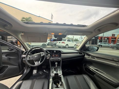 Used 2020 Honda Civic EX-L image 9