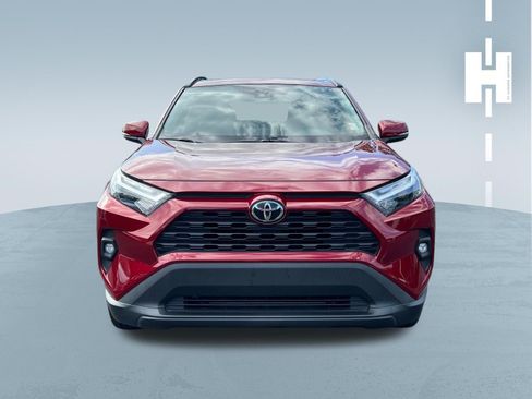 Used 2022 Toyota RAV4 XLE Premium FWD image 2