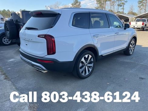 Used 2022 Kia Telluride S image 2