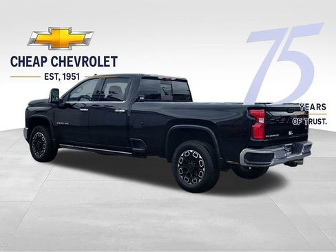 Used 2024 Chevrolet Silverado 2500 LTZ w/ LTZ Convenience Package AWD/4WD image 4