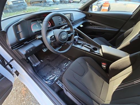 New 2026 Hyundai Elantra Sport image 16