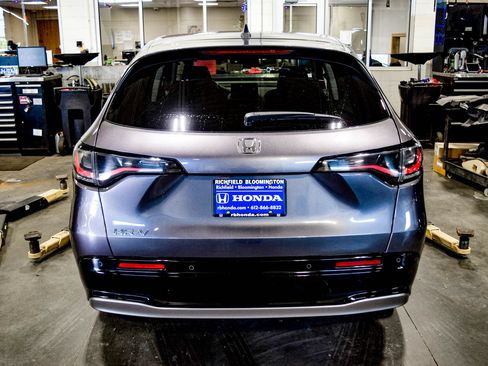 Certified 2024 Honda HR-V EX-L image 17