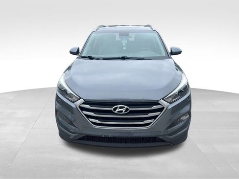 Used 2018 Hyundai Tucson SEL FWD image 2