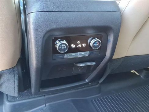 New 2026 Buick Enclave Preferred w/ Power Package image 9