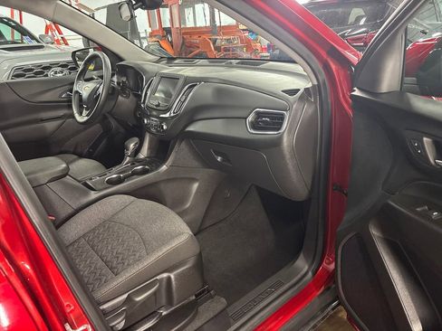 Used 2024 Chevrolet Equinox LT AWD/4WD image 18
