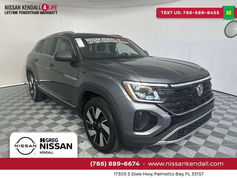 Used 2025 Volkswagen Atlas Cross Sport SEL AWD/4WD image 1