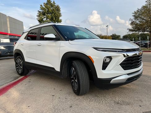 Used 2025 Chevrolet TrailBlazer LT image 5