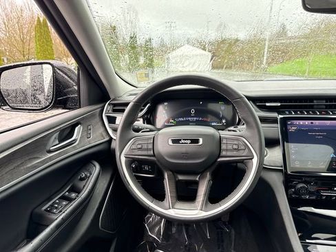 Used 2024 Jeep Grand Cherokee Limited 4xe image 14