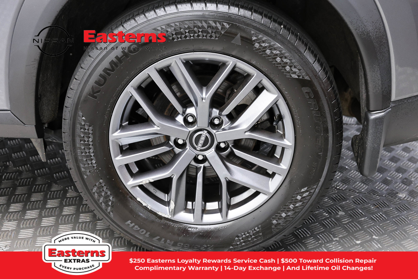 Used 2023 Nissan Rogue S AWD/4WD image 8