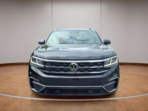 Used 2022 Volkswagen Atlas Cross Sport SEL R-Line AWD/4WD image 2
