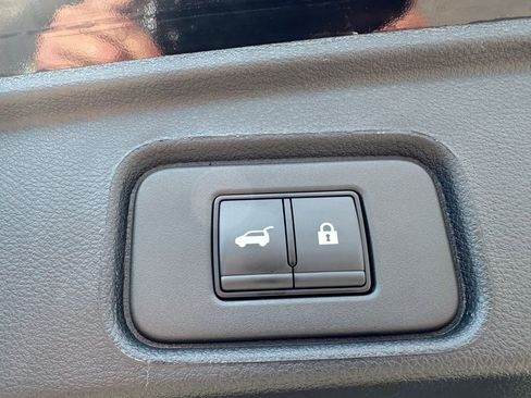 Used 2025 Nissan Pathfinder Rock Creek AWD/4WD image 18
