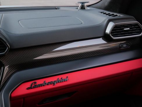 Used 2023 Lamborghini Urus S image 14