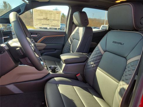 New 2026 GMC Canyon Denali image 16