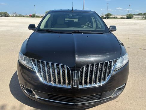 Used 2015 Lincoln MKX FWD image 3