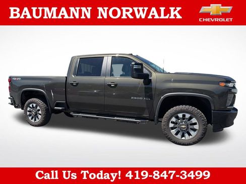 Used 2022 Chevrolet Silverado 2500 Custom w/ Custom Convenience Package AWD/4WD image 16