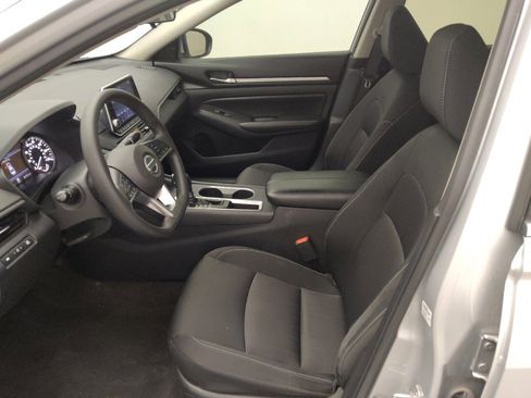 Used 2022 Nissan Altima 2.5 SV image 17