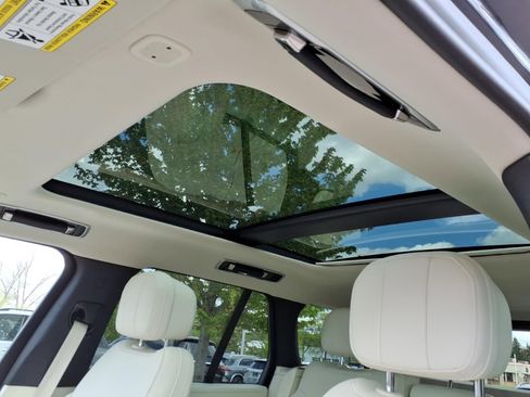 Used 2023 Land Rover Range Rover SE AWD/4WD image 12