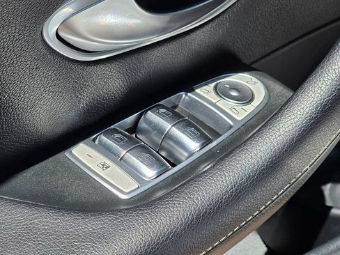 Used 2019 Mercedes-Benz E 300 image 28