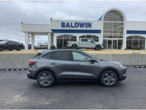 New 2025 Ford Escape ST-Line w/ Equipment Group 301A image 8